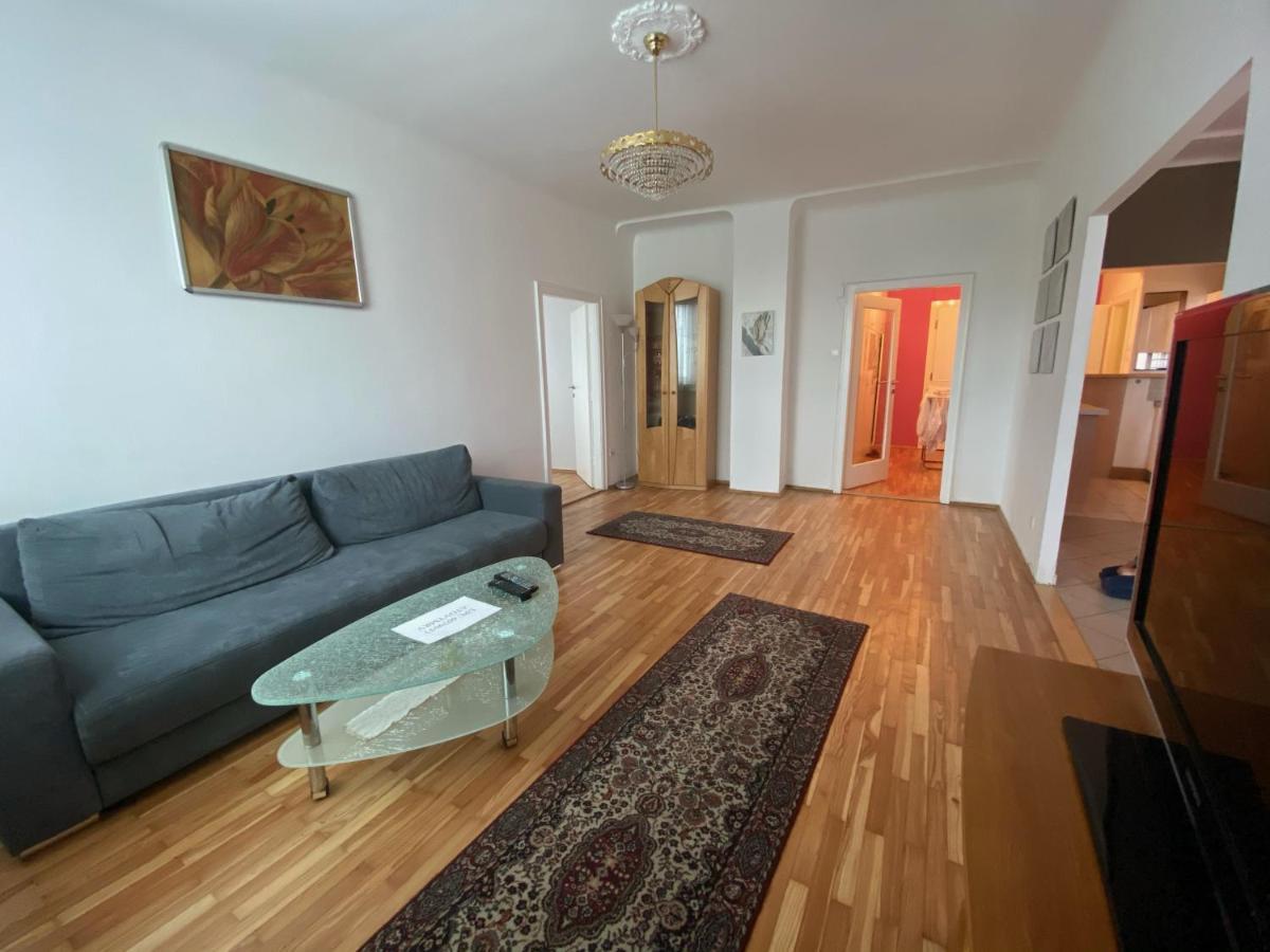 Apartment Domino Wien Exteriör bild